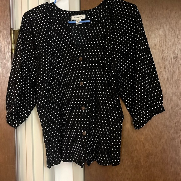 Half Sleeve Monteau blouse - Picture 1 of 2